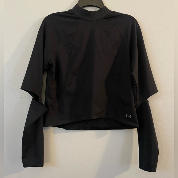 Under Armour Workout Crop Top - Picture 3 of 3